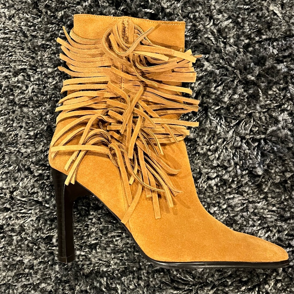 🌺PREDICTIONS VINTAGE TAN SUEDE FRINGE ANKLE BOOT SIZE 5.5🌺